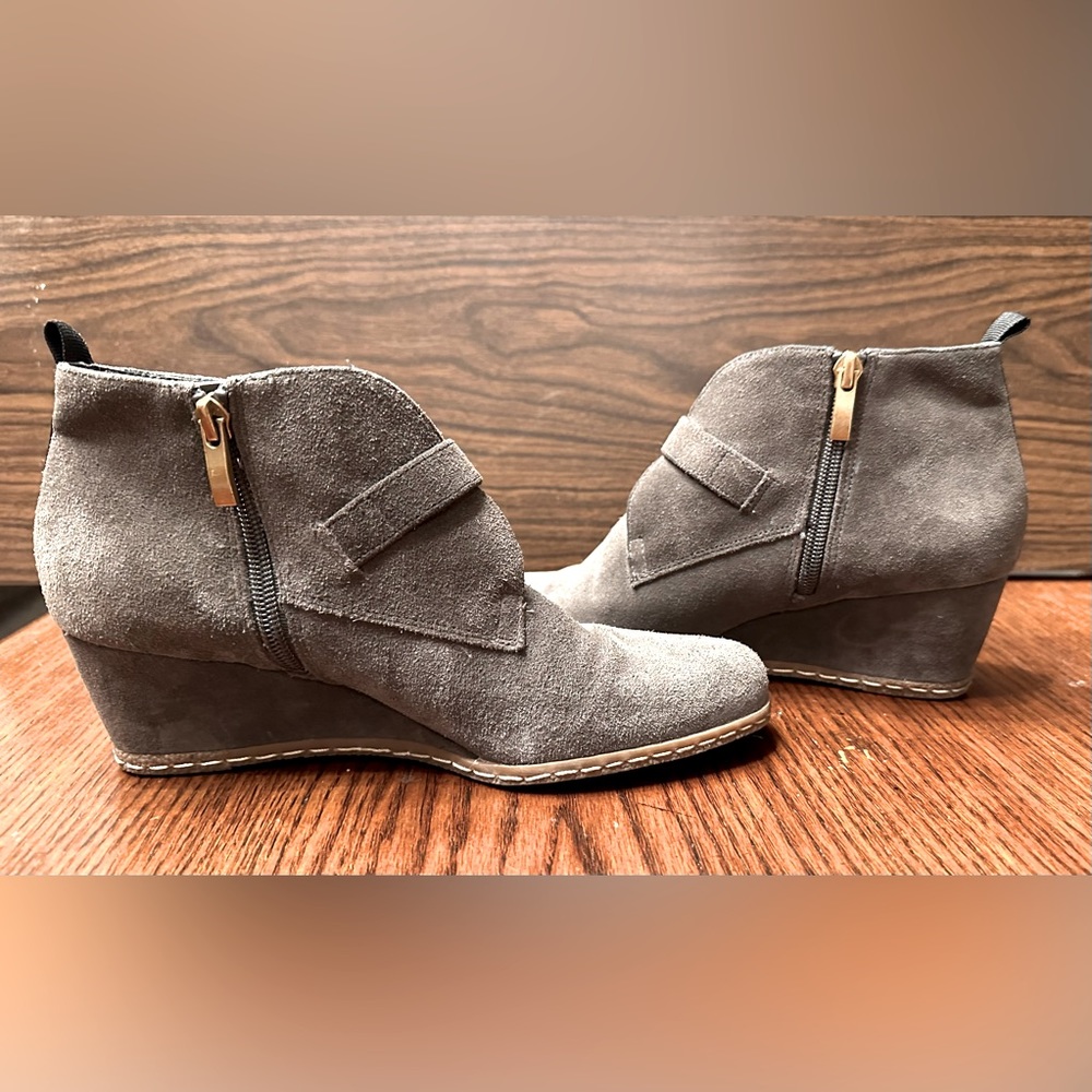 🩵4 items for $30- Franco Sarto gray suede wedge booties with gold buckle. 501 - Picture 5 of 12